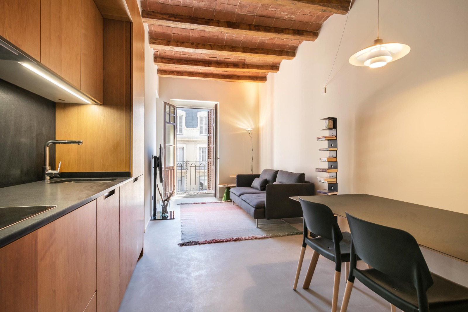 Vista general de la rehabilitación de la vivienda de Aragó 479 en Barcelona