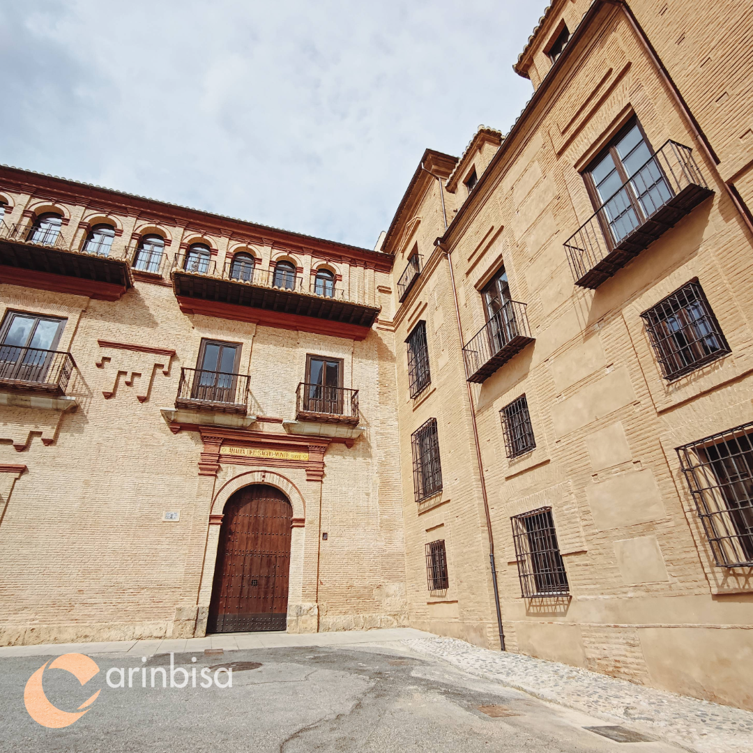 Proyecto de rehabilitación en la Abadía del Sacromonte con carpintería de madera