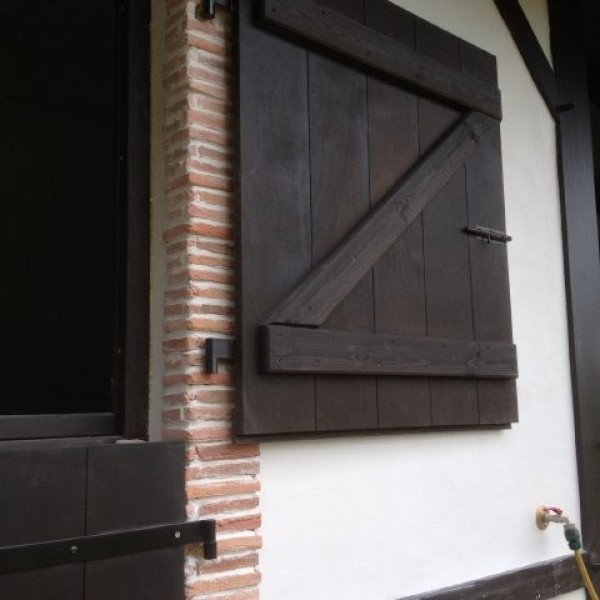 Contraventanas :: CARINBISA Fabricante nacional ventana madera y madera  aluminio. Carpinteria industrial y domestica
